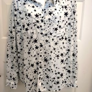 RUE 21 "STARS ARE OUT"  NEW BUTTON DOWN TOP, L